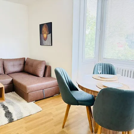 Family Nest - Two-bedroom In Centre By He-ra Skopie