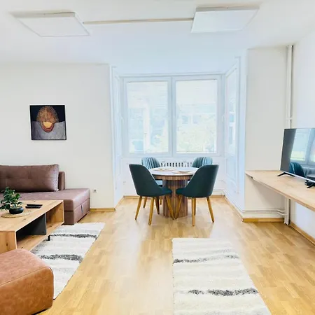 Family Nest - Two-bedroom In Centre By He-ra * Skopie