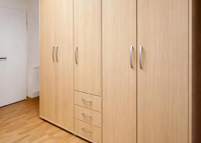 Family Nest - Two-bedroom In Centre By He-ra Skopje